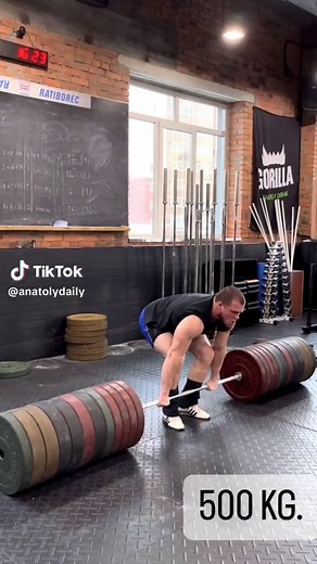 Anatoly Prank Compilation: Gym, Leg Day, and Fake Trainer Pranks
