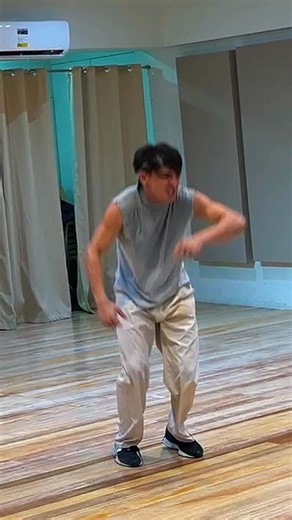 Throwback to our free dance class with 𝗕𝗔𝗥 𝗕𝗢𝗬𝗦: 𝗧𝗛𝗘 𝗠𝗨𝗦𝗜𝗖𝗔𝗟’s Ace Polias and Rico Santos! 🤸🏻💥 Thank you to everyone who joined us. We hope to do more of these in the future! A special thanks to @theboxstudios.ph, our official rehearsal venue for the entire 2025 season. We couldn’t have done it without you! 🫶🏼 | Barefoot Theatre Collaborative