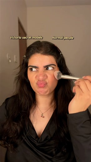 Victoria Secret Models Blush Placement Hack | Learn to apply blush correctly #voguevisionaries