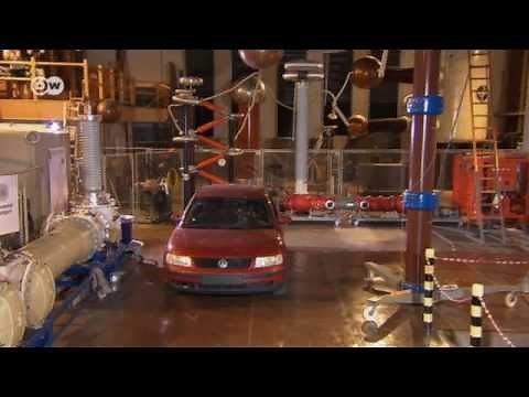 Im Test: Sicherheit: Was passiert beim Blitzeinschlag? | Motor mobil