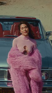 1.6M views · 55K reactions | Que hermoso que tengamos la fortuna de conectar con la música y que honor que a través de ella, pueda conectar yo con ustedes. 曆✨ ESTE JUEVES LA VAN A PODER ESCUCHAR COMPLETA. | Greeicy | Facebook