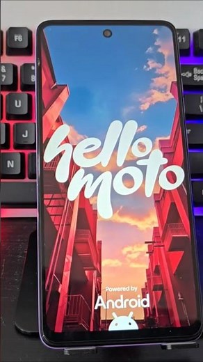 👆 My Motorola phone turns on and off or gets stuck on the logo