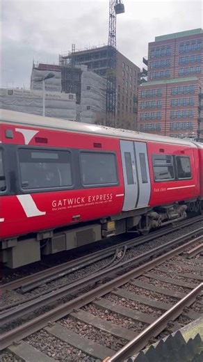 Gatwick express (Southern) class 387 departs Clapham Junction. #southernrailway #train #shorts
