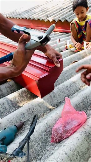 Installing an end cap on a gutter #short #shorts #guttermaintenance