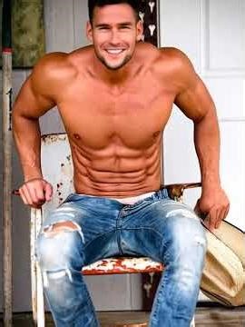 Muscled Cowboy Greeting #athlete #model #muscle #bodybuilder #healthandfitness #fitnessmodel