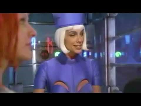 The Airport Scene / The Fifth Element 1997