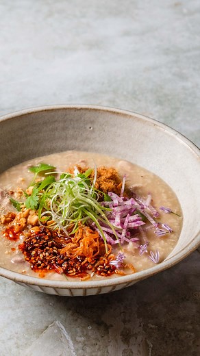 I had my hands in EVERY little detail of my cookbook “Cook like a King”, from each fleck of sea salt and oil drizzle to the font sizes, word selections, and art direction. But I couldn’t have survived shooting 120 recipes in 10 days without @mrsmochi’s food styling guidance and organization! It was important to me to support not only women in the creation of the book, but in this case, an Asian, Bay Area baddie in the styling space. We were a team of all women in the kitchen and publishing house