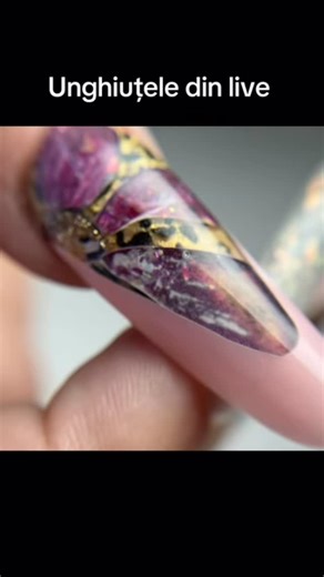 Mihaela Salasan on Instagram: "Detaliile fac diferența ✨ Design 3D lucrat manual, volum, finețe și eleganță în fiecare unghiuță. Când unghiile devin artă 💅🤍 Unghiuțe care ies din tipare 🔥 Design 3D pentru femei care iubesc detaliile îndrăznețe și perfecțiunea. Realizat pas cu pas, cu multă pasiune 💅✨ #3DNailArt #ExtremeNails #NailsOfInstagram #nagelstudio #cursuriunghii #nailsofinstagram #cursuriacreditate"