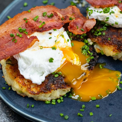#AD Colcannon Fritters. This is an incredibly delicious brunch dish. Perfect for serving up on St Patrick’s Day. Cheesy potato cakes, loaded with cabbage and then pan-fried. Top these bad boys off with gooey poached eggs and the crispiest pancetta. Made using only the best ingredients from Ocado. Full recipe: https://www.mobkitchen.co.uk/recipes/colcannon-fritters. Tune by The High Kings. Sophie x #MOBKitchen #Ocado #Colcannon #Fritters | Mob