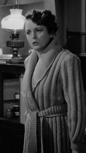 Turner Classic Movies on Instagram: "Raise your hand if you can relate. 🙋‍♀️ Mary Astor won the Best Supporting Actress Oscar for THE GREAT LIE (’41), which came out the same year as THE MALTESE FALCON (’41). #31DaysOfOscar"