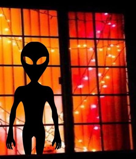 Spooky Halloween Alien Silhouette Wall Decal, Halloween Window Decoration, 11.5 X 23.5 Inches, Black, Reusabl - Etsy