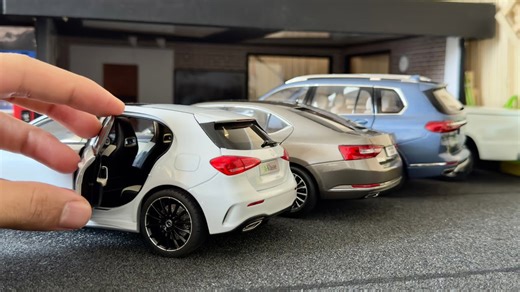 Review of the Most Popular Miniature Diecast Car Models