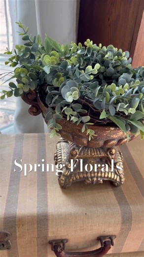 Thrifted DIY Spring Flower Arrangement #aesthetic #floral #tutorial