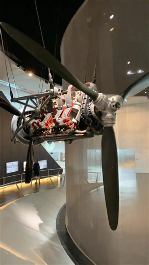 1937 Mercedes-Benz Flugmotor DB 601 (first direct gasoline injection motor)