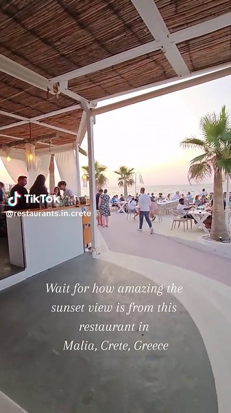 How amazing is the sunset view from this restaurant in Malia, Crete, Greece 🌅🇬🇷🍽 #maliacrete #creterestaurant #maliarestaurant #cretegreece #crete #greece