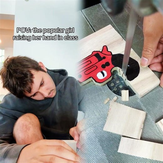 PoV: the popular girlraising her hand in class