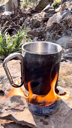 ✅UNBELIEVABLE Fire Starter Hack! 🔥 Survival Skills You Need To Know #survival #camping #lifehacks