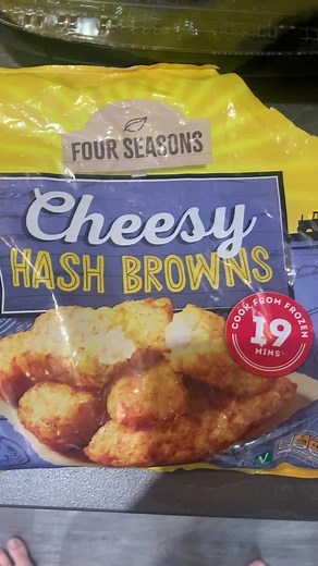 Reviewing the new cheesy hash browns, from Aldi UK share to a friend, these are a game changer😱 #enjoy | Right Guys Reviews