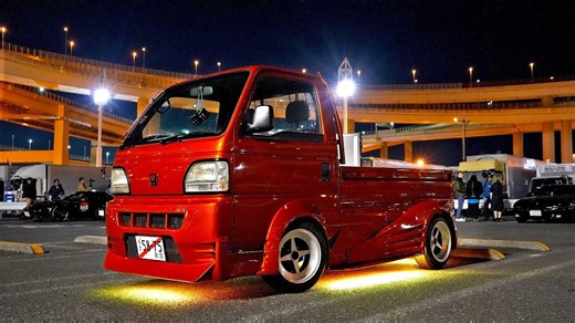 My New Japanese Mini Truck Goes to Its First Car Meet with Under Glow! 🚛✨