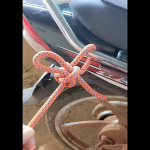 how to tie,rope tying,best survival knots,bundle knot,tying rope knots,tying knots,knots,clove hitch,double clove hitch,constrictor hitch knots,bowline knots,basic of tying rope knot,useful tip of tying rope knot,rope hacks and knots,rope techniques,rope lashing knot,rope lashing hitch knots,a common whipping knot,trucker's hitch knot,the best trucker's hitch knot,camping knots,camping knot tip,climbing knots,rope diy,common knots | Insight knots