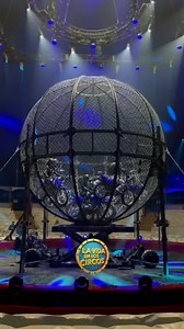 9 motos en el espectacular globo de la muerte 💀 #circo | La vida en los circos