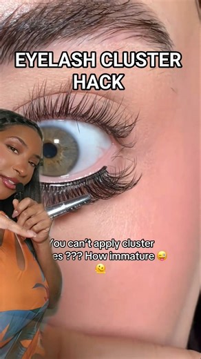 EYELASH CLUSTER HACK 🫨 #eyelashes #esdeekid #makeuphacks #shortsviral #artist
