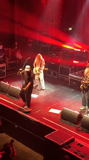 9.9K views · 112 reactions | Glastonbury rockers Reef celebrated their 30th anniversary tour of their debut album ‘Replenish’ with a superb show here in #Bournemouth 朗蘭 #Reef #O2AcademyBournemouth | O2 Academy Bournemouth | Facebook
