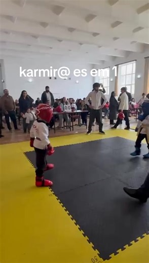 miki_27 (@miki__27)’s videos with VOCE NA MIRA JUMPSTYLE - Ultra Slowed - Sxilwix & Hwungii & DJ VGK1