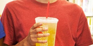 NYの「ソーダ規制」について知っておくべきこと ― ブルームバーグ前市長の失敗要因