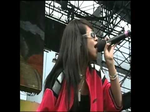 Aaliyah 4 Page Letter Live On Summer Jam '97 Concert