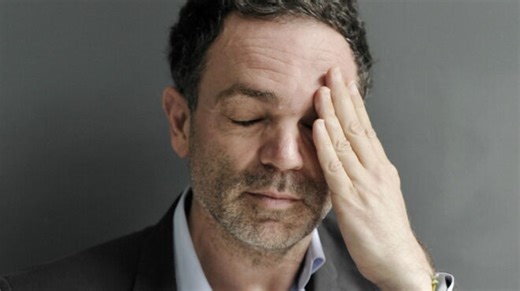 Yann Moix, "bourreau" de son petit frère ? Alexandre Moix balance sur les "sévices et humiliations" qu'il aurait subis - Télé 2 Semaines