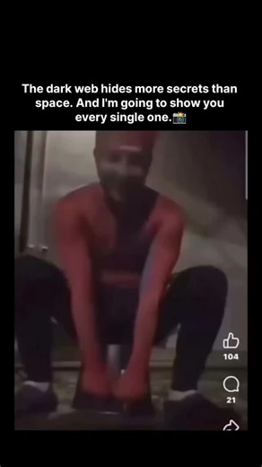 @dark.web.library on Instagram: "Just @dark.web.library 日本利用压电瓷砖将脚步转化为电能。这些瓷砖捕捉来自你脚步的动能。当你行走时，你的重量和动作会对瓷砖产生压力。瓷砖会轻微弯曲，从而产生机械应力。瓷砖内部的压电材料将这种应力转化为电能。每一步都会产生少量电荷，而数百万步结合在一起就能产生足够的电力来驱动 LED 灯、数字显示屏和传感器。在像涩谷车站这样繁忙的地方，每天大约有 240 万个脚步为这一系统作出贡献。这些电能可以被储存或立即使用，从而减少对传统电力来源的依赖，并支持可持续的城市基础设施。这种方法将日常运动转化为实用的可再生能源 #日本 #知识 #事实 #你知道吗 #推荐 #科技 #创新 #历史 #技术 ..."