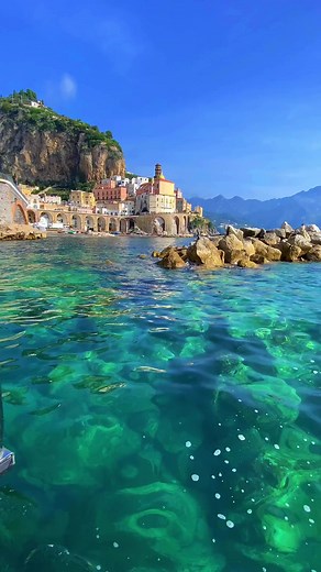 12K views · 34 reactions | A stretch of coastline in southern Italy overlooking the Tyrrhenian Sea and the Gulf of Salerno, the Amalfi coast is known for its, quaint towns, stunning landscape, and beaches. 〰 : @Positanese Tour | TravelTriangle | Facebook