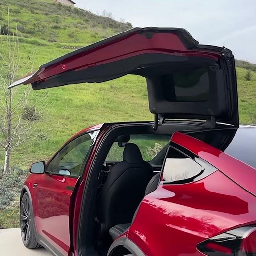 Tesla Model X Falcon wing doors - first functional prototype mockup