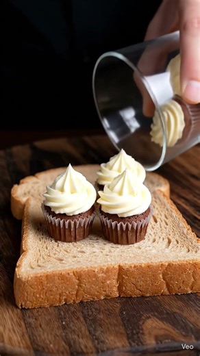Ultra Realistic Cupcake ASMR 🧁 | Whole Mini Cupcakes Spreading on Toast | Satisfying 8K #asmr