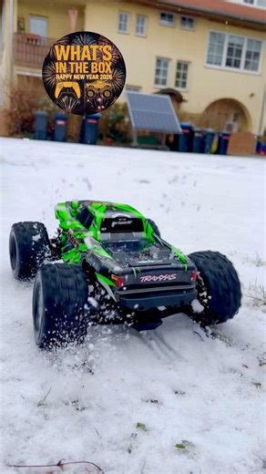 Mini Maxx Snow Launch! ❄️🚀 #shorts #traxxas #minimaxx #snow #winter #rc