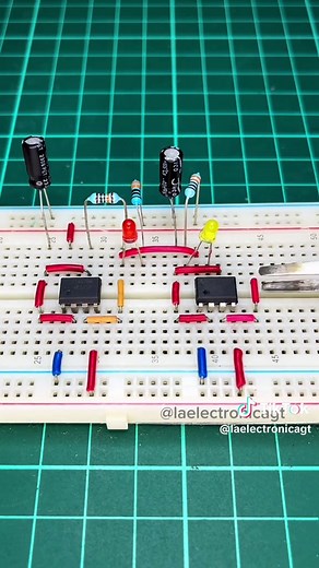 Circuito Simple de Semáforo con Integrado 555