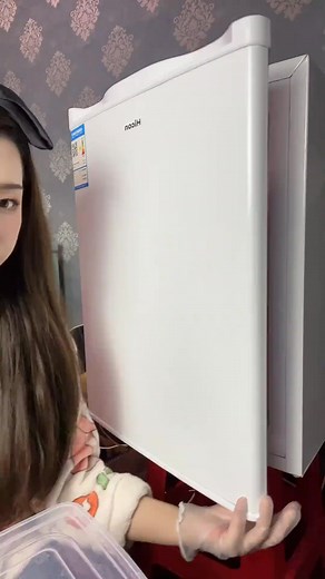 78K views · 1.2K reactions | Would you like to eat ice with me? | Ice ASMR | Facebook