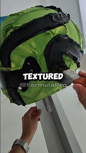 Hamilton’s Las Vegas Helmet Is a Literal Masterpiece! 🤩 #F1 #Hamilton #LasVegasGP