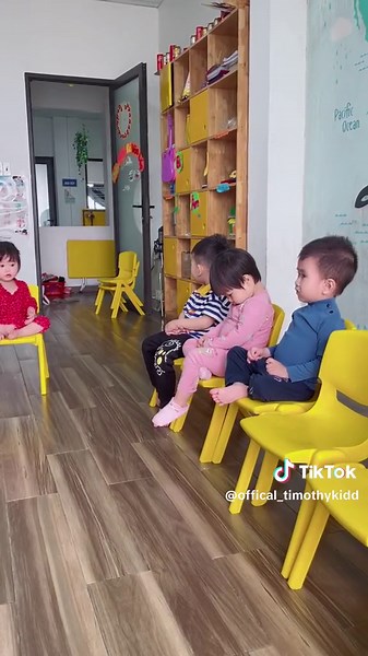 Child Kidnapping Scenario Experiment: Keeping Kids Safe