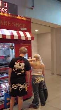 Las Vegas WalkThru — The Linq Casino - 4K UHD