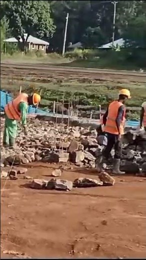 Hardcore Hand packing in Construction