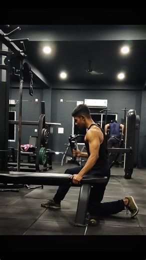 𝑴𝒓. 𝑺𝒆𝒏𓆩𓆪 | Fitness 🆔 on Instagram: "▶️Single arm cable row 🔥 . . . . #viral #backworkouts #fyp #trending #gym"