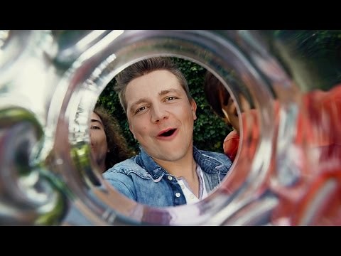 Dorfrocker - Ich glaub mein Glas hat ein Loch (Offizielles Video)