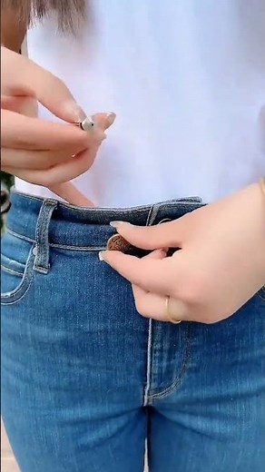 Fix Loose Jeans in 5 Seconds! No Sewing Required #fashion #stylemistakes #beauty