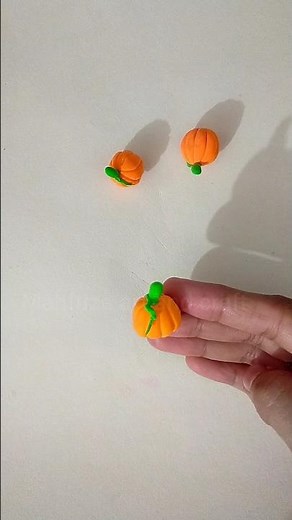 making clay pumpkins 🎃#diy #art #craft