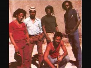 The Gladiators - Dreadlocks The Time Is Now (Live)