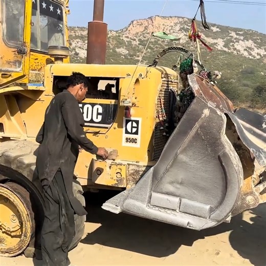 25K views · 190 reactions | Caterpillar Loader Tire Explodes on Site — Massive Stone Found Inside | Unbelievable Repair | Restoration PK | Facebook