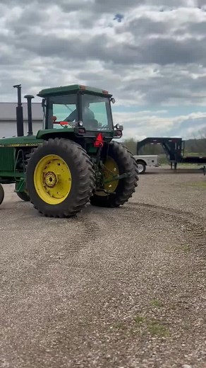 time to spray.#johndeere#fyp#spracoupe#plant25#goldenharvest#4440@Napier1066 @Justin Lorentz909