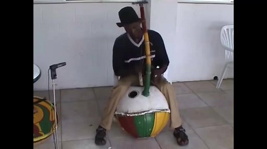 Bolon Batu is a bass harp lute from West Africa, with three or four strings. The instrument can play bass and percussions, here presented by Souleymane Camara from Guinea.https://www.youtube.com/watch?v=LtZiWtVrOVQ #rareandstrangeinstruments | Rare And Strange Instruments